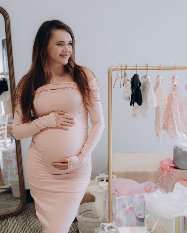 Колишня учасниця “Open Kids” вперше стала мамою та показала фото з донькою