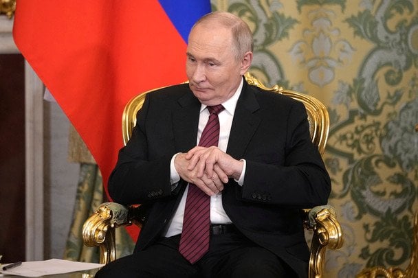 Диктатор Путін доручив “наростити можливості сухопутних військ РФ”