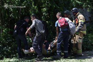 У Дніпрі зросла кількість загиблих і постраждалих від атаки РФ (оновлено)