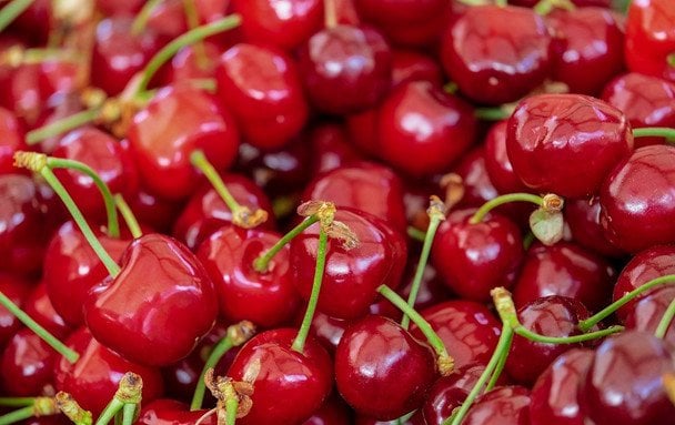 Черешня за діабету: солодке задоволення з користю чи ризиком