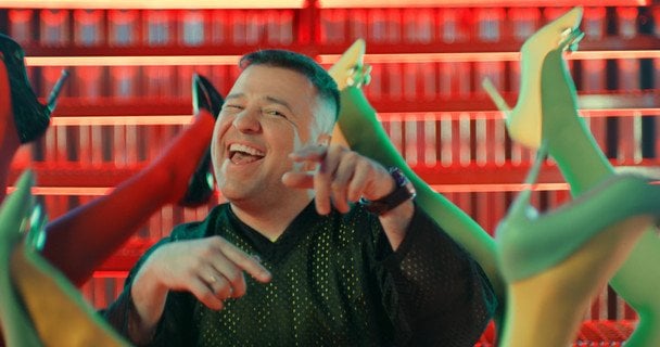 Зірки “Одного разу під Полтавою” захопили новою піснею та насмішили гумористичним кліпом