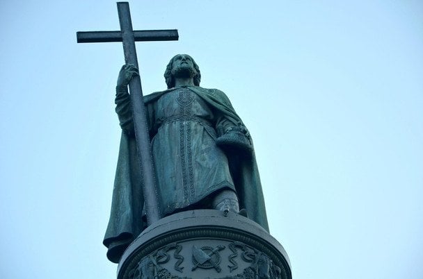 Коли святого Володимира 2025 року: дата за новим календарем, традиції, історія свята