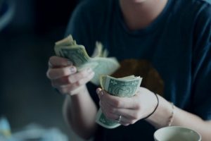 Віковий метод, який врятує вас від бідності: як заощаджують гроші японці