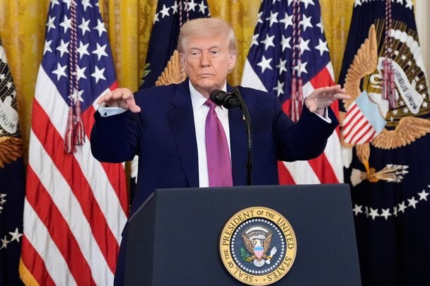 Від Трампа вимагають провести терміновий брифінг щодо допомоги Україні