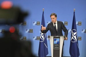 Марк Рютте жорстко поставив Лаврова на місце: що заявив